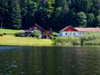 P8258910